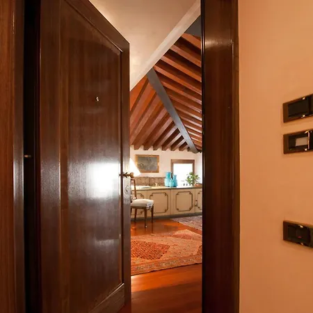 Apartamento Mini Deluxe Isola Di Mezzo